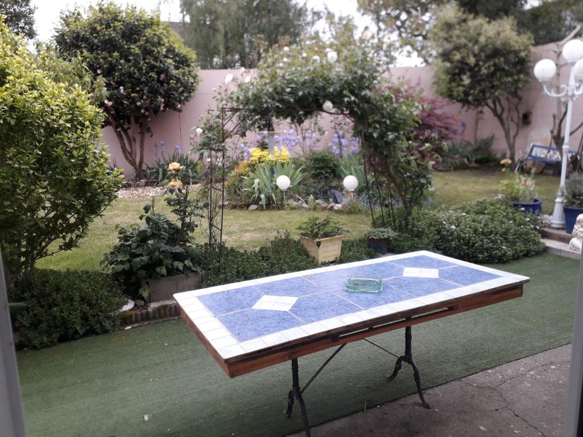 Le Jardin Fleuri Panzió Saint-Nazaire  Kültér fotó
