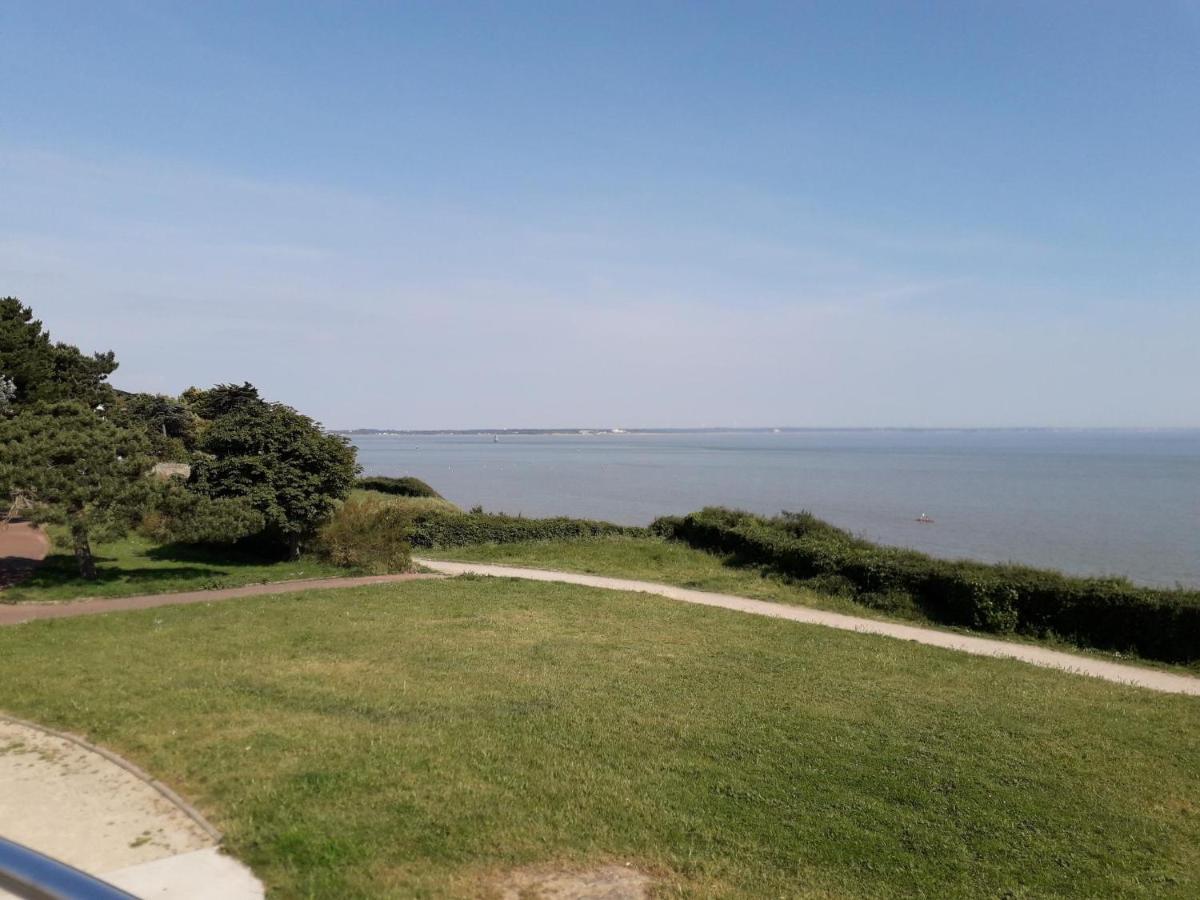 Le Jardin Fleuri Panzió Saint-Nazaire  Kültér fotó